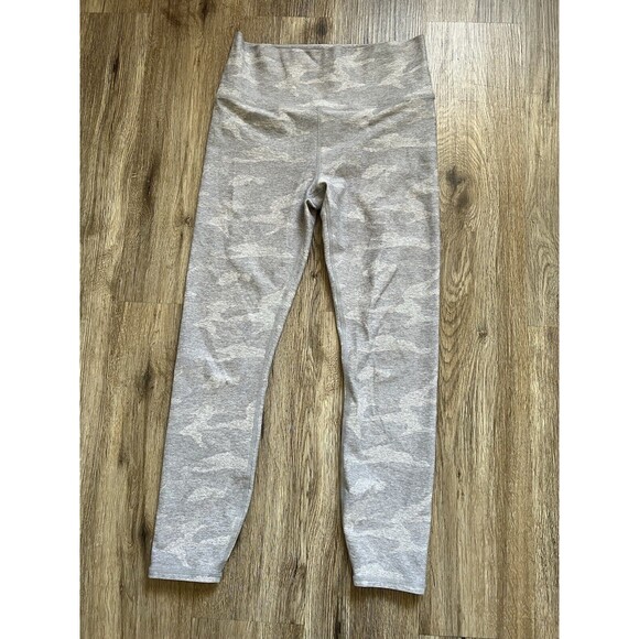 Vuori Clean Elevation Leggings In Pale Heather Camo Size S - Picture 3 of 9